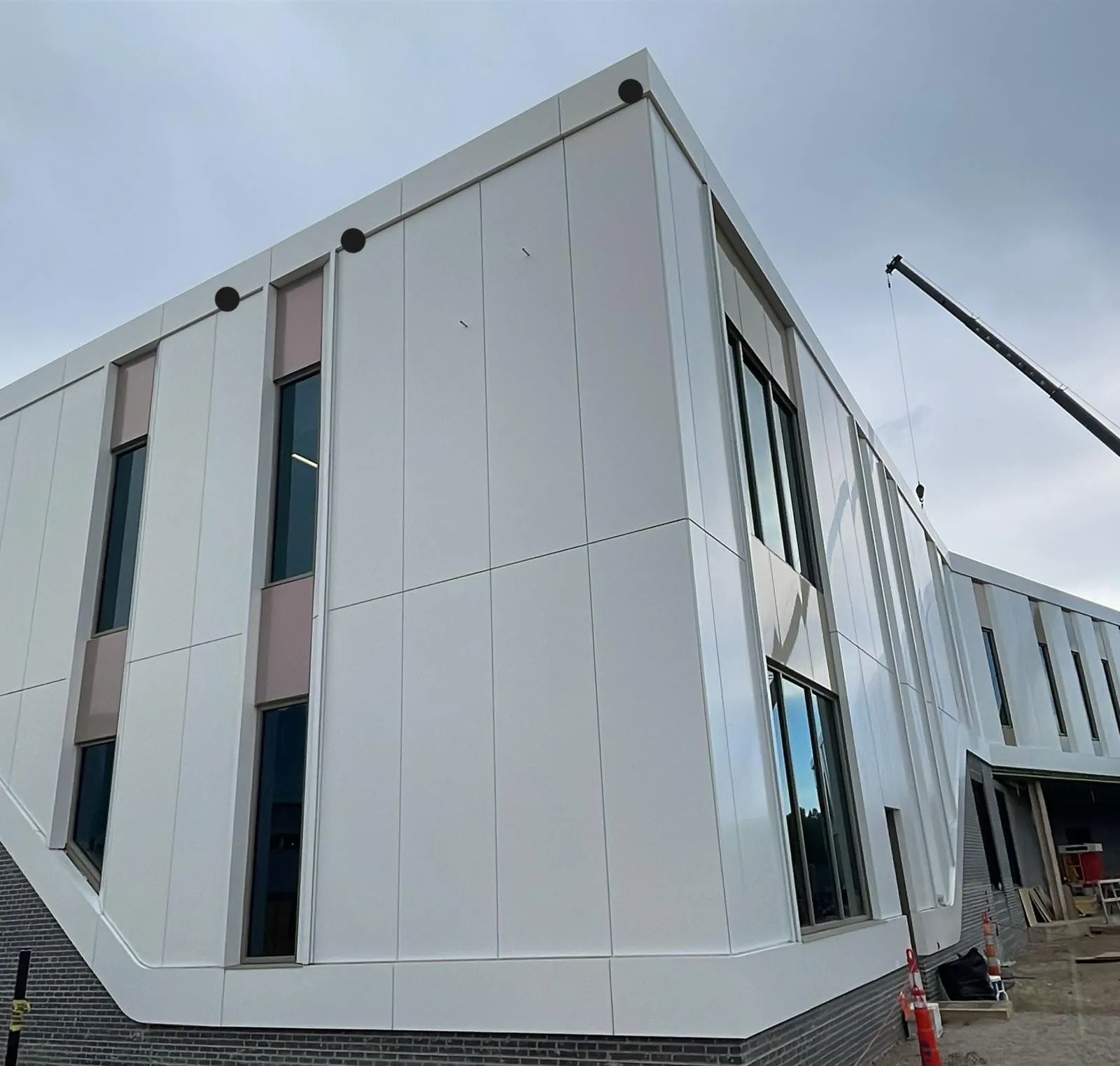 Children’s Nebraska Behavioral Health & Wellness Center — ACM panel and GeoLam installation across the building envelope. (3/9)