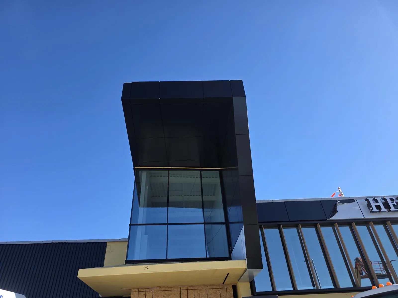 Indian Creek — Hershey’s — Installation of three facade systems: ACM, Swisspearl and single skin MORIN panel. (3/7)