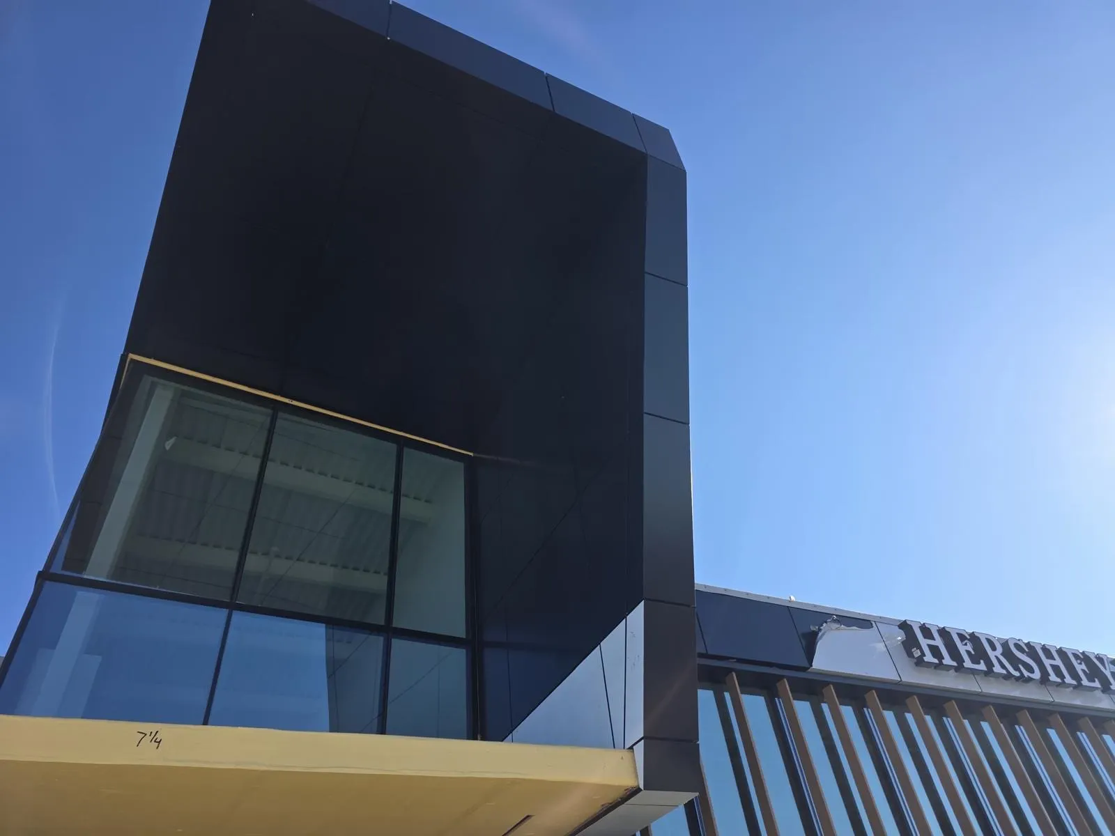 Indian Creek — Hershey’s — Installation of three facade systems: ACM, Swisspearl and single skin MORIN panel. (4/7)